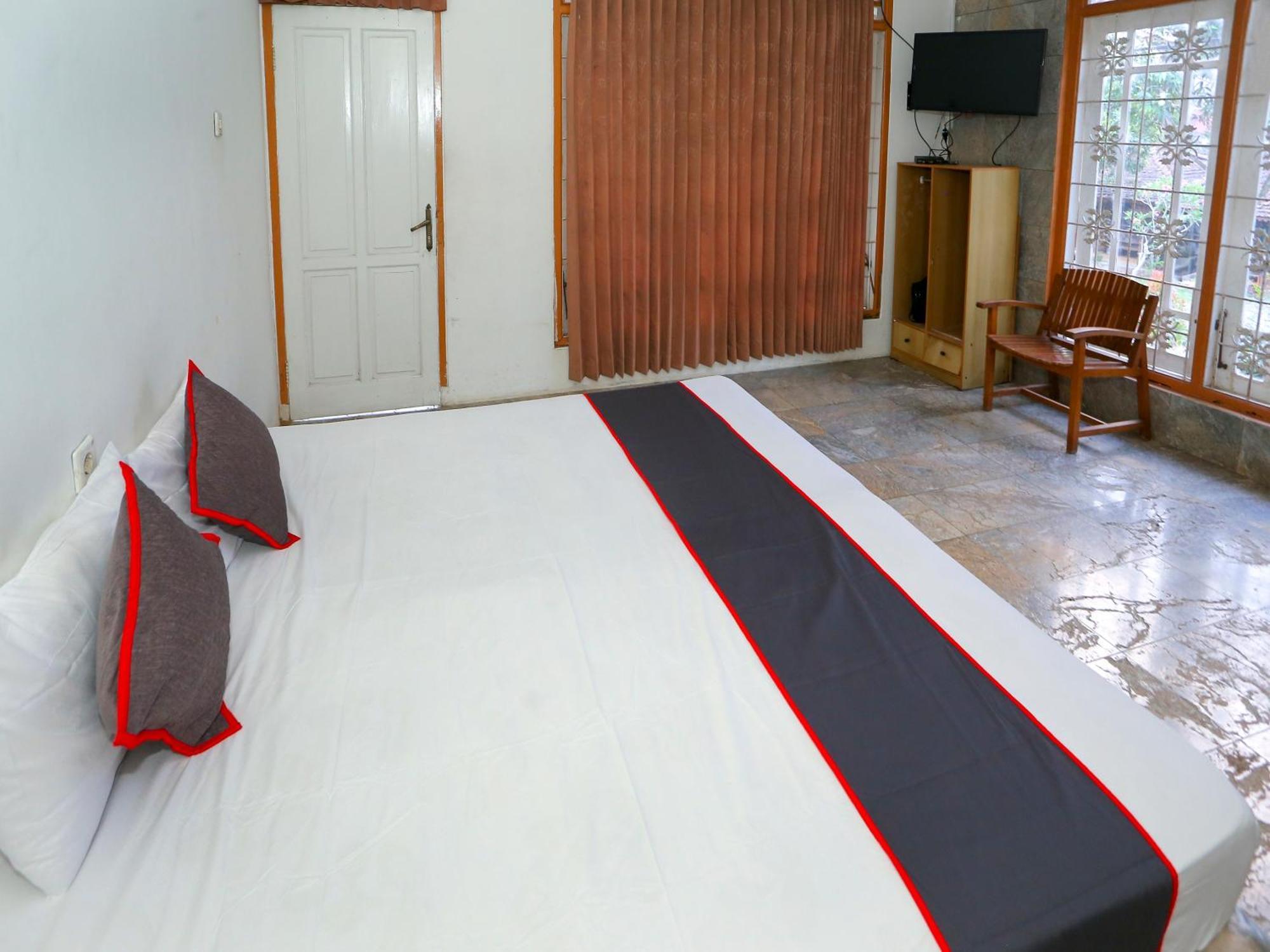 O Puncak Near Taman Safari 3*